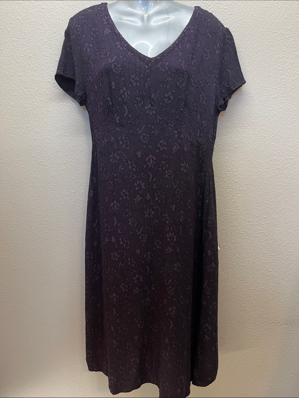 Cut loose midi dress size small